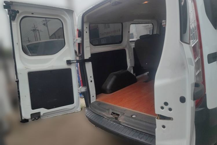 Used Ford Transit 2019 2.0T Diesel Multi-Purpose Commercial Vehicle Short Wheelbase Low Roof 6-Seater China VI Standard Trunk