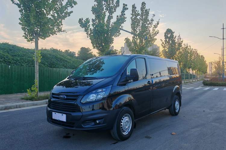 Used Ford Transit 2020 2.0T Diesel Multi-Function Commercial Vehicle Mid-Chassis Low-Roof Design with Dual Rear Doors Meeting China VI Emission Standards Guazi used car, China used car export, Used car for sale, Used cars, Cheapest cars for sale
