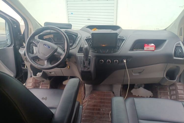 Used Ford Transit 2020 2.0T Gasoline Automatic Multi-Function Commercial Vehicle Mid-axle Low-roof Design with Dual Rear Doors Meeting China VI Emission Standards Center Console