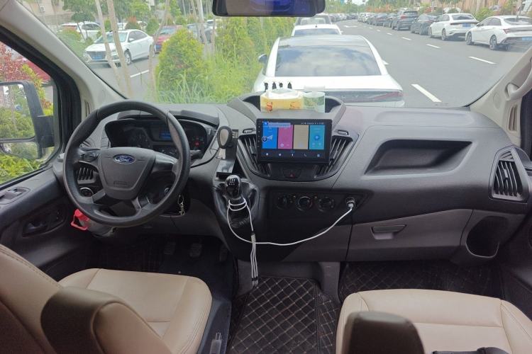 Used Ford Transit 2020 2.0T Diesel Multi-Function Commercial Vehicle Mid-Chassis Low-Roof Design with Dual Rear Doors Emission Standard China V Center Console