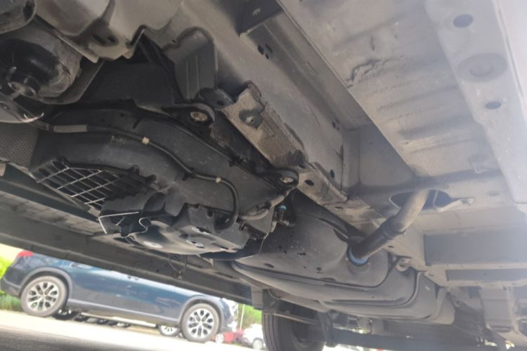 Used Ford Transit 2020 2.0T Diesel Multi-Function Commercial Vehicle Mid-Chassis Low-Roof Design with Dual Rear Doors Emission Standard China V Chassis Front Left