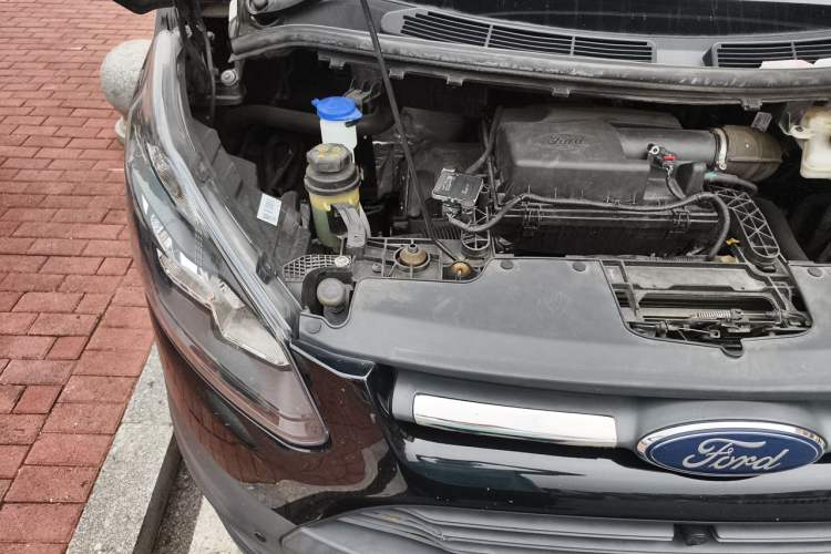 Used Ford Transit 2020 2.0T Diesel Multi-Function Commercial Vehicle Mid-Chassis Low-Roof Design with Dual Rear Doors Emission Standard China V Engine Bay Right