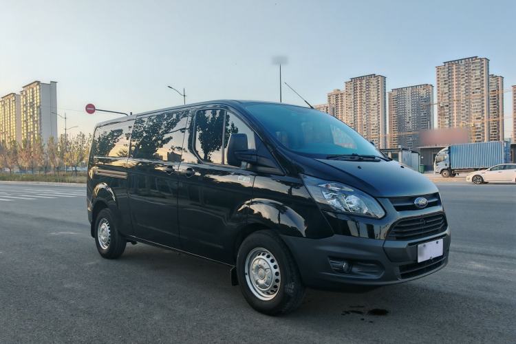 Used Ford Transit 2020 2.0T Diesel Multi-Function Commercial Vehicle Mid-Chassis Low-Roof Design with Dual Rear Doors Meeting China VI Emission Standards Exterior 3