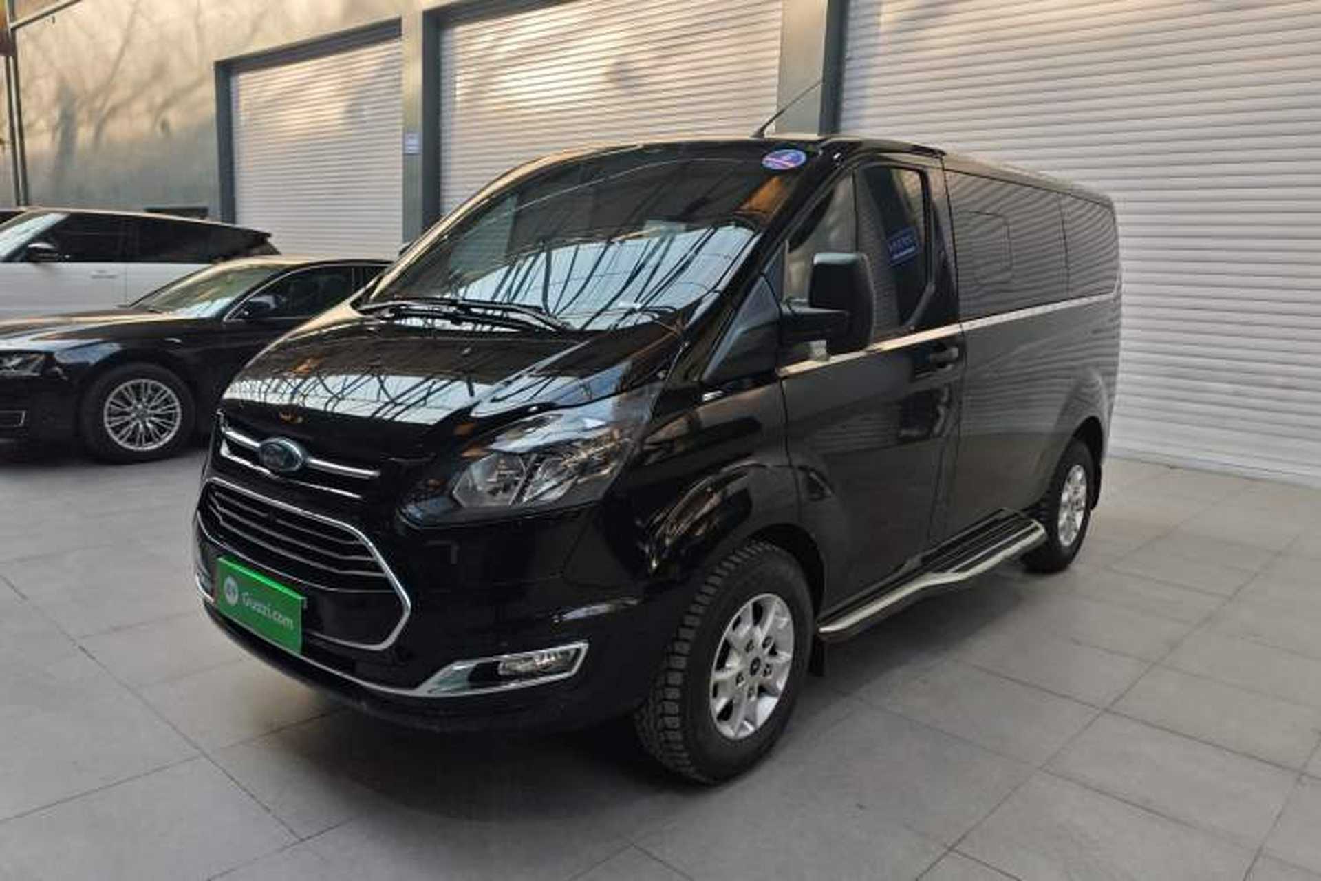 Used Ford Transit 2020 2.0T Diesel Multi-Function Commercial Vehicle Mid-Chassis Low-Roof Design with Dual Rear Doors Emission Standard China V Exterior 3