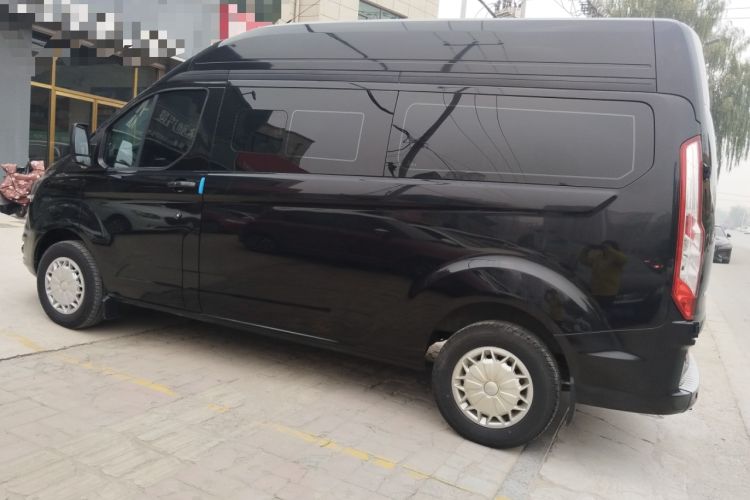 Used Ford Transit 2020 2.0T Gasoline Multi-Function Commercial Vehicle Mid-Drive Low-Roof Design with Dual Rear Doors Meeting China VI Emission Standards Exterior 5