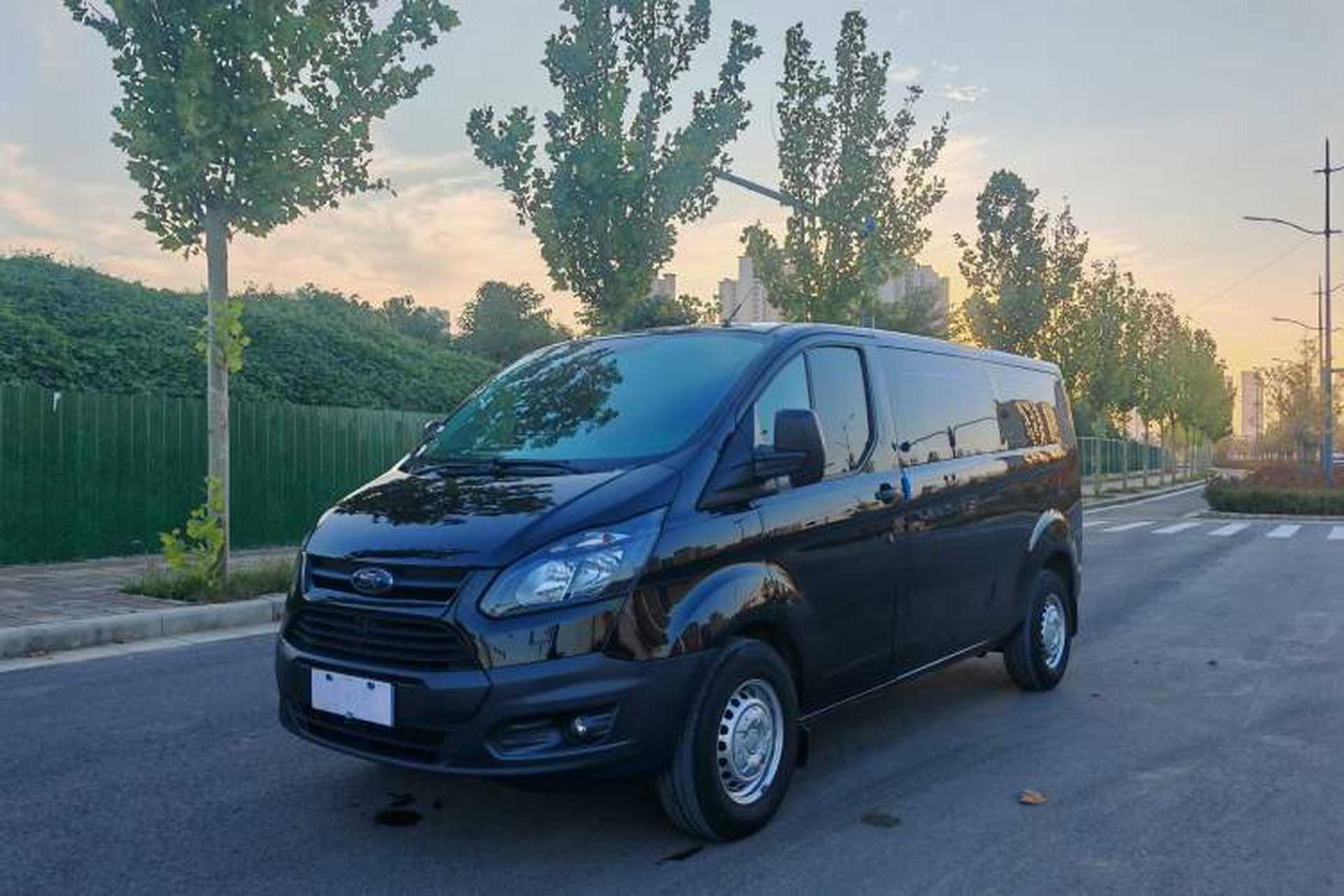 Used Ford Transit 2020 2.0T Diesel Multi-Function Commercial Vehicle Mid-Chassis Low-Roof Design with Dual Rear Doors Meeting China VI Emission Standards Front Left 45 Deg