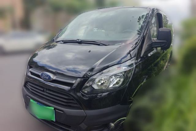 Used Ford Transit 2020 2.0T Diesel Multi-Function Commercial Vehicle Mid-Chassis Low-Roof Design with Dual Rear Doors Emission Standard China V