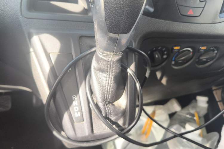 Used Ford Transit  Gear Lever