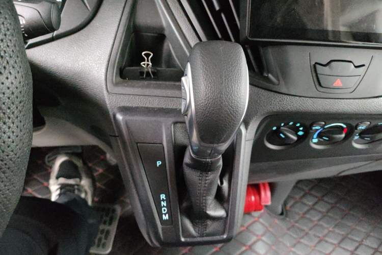Used Ford Transit  Gear Lever
