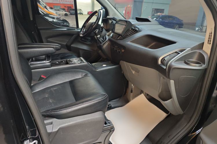 Used Ford Transit 2020 2.0T Diesel Multi-Function Commercial Vehicle Mid-Chassis Low-Roof Design with Dual Rear Doors Emission Standard China V Interior 2
