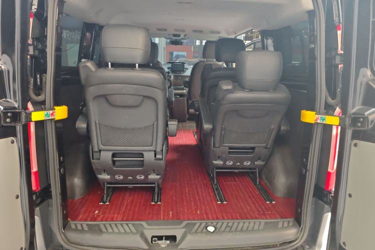 Used Ford Transit 2020 2.0T Diesel Multi-Function Commercial Vehicle Mid-Chassis Low-Roof Design with Dual Rear Doors Emission Standard China V Interior 4