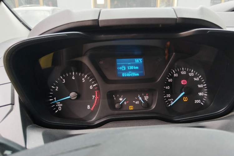 Used Ford Transit 2020 2.0T Gasoline Multi-Function Commercial Vehicle Mid-Drive Low-Roof Design with Dual Rear Doors Meeting China VI Emission Standards Odometer Close Up