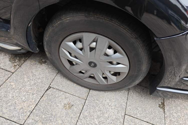 Used Ford Transit  Right Front Wheel Hub