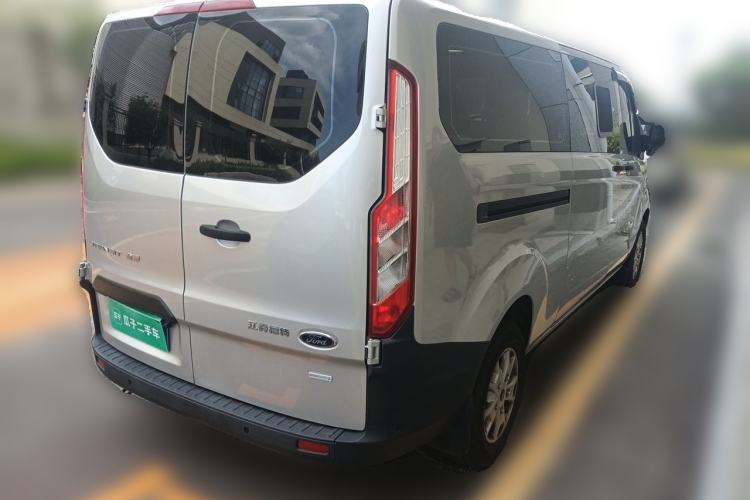 Used Ford Transit 2020 2.0T Gasoline Automatic Multi-Function Commercial Vehicle Mid-axle Low-roof Design with Dual Rear Doors Meeting China VI Emission Standards Exterior 5