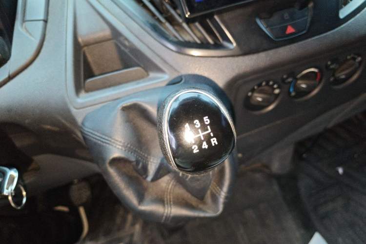 Used Ford Transit  Gear Lever