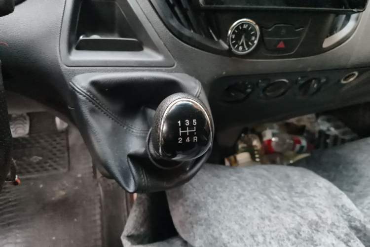 Used Ford Transit  Gear Lever