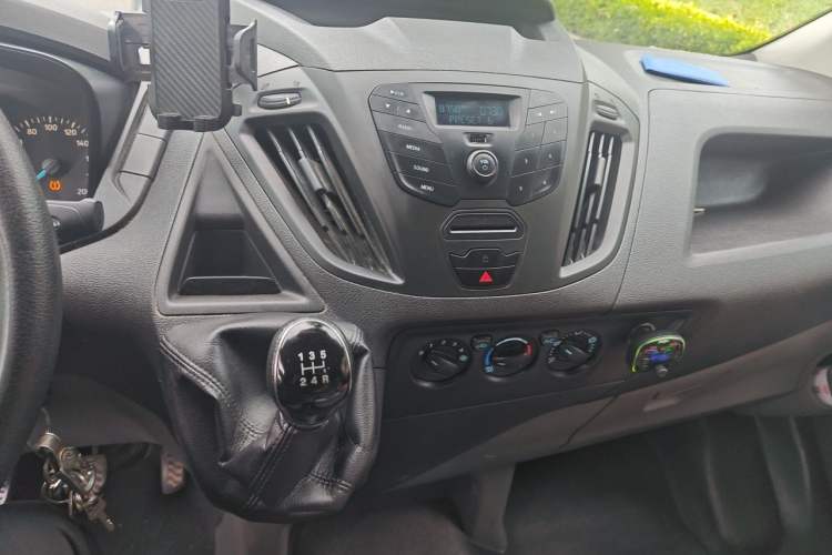 Used Ford Transit  Audio And AC Panel