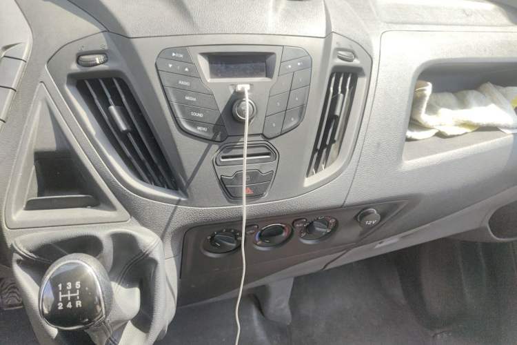 Used Ford Transit 2020 2.0T Diesel Multi-Function Commercial Vehicle Mid-Chassis Low-Roof Design with Dual Rear Doors Emission Standard China V Audio And AC Panel