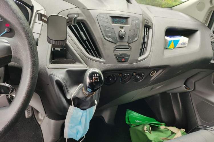 Used Ford Transit 2020 2.0T Diesel Multi-Function Commercial Vehicle Mid-Chassis Low-Roof Design with Dual Rear Doors Meeting China VI Emission Standards Audio And AC Panel