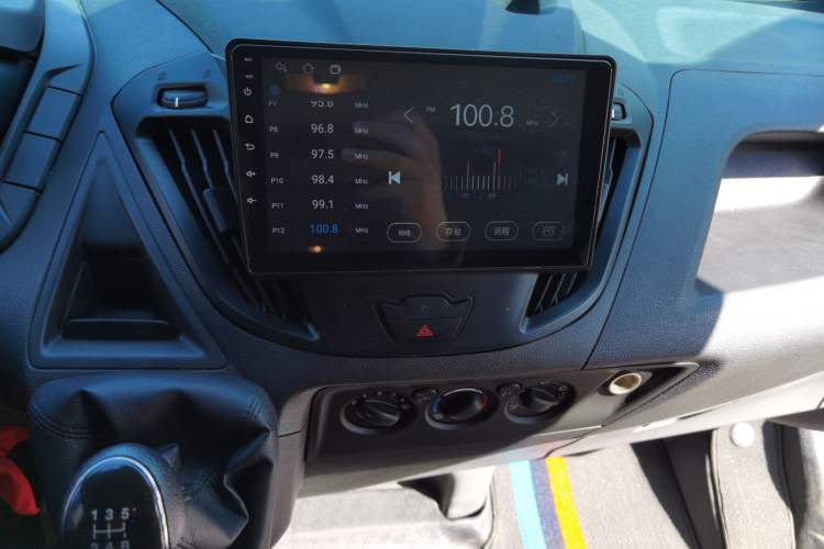 Used Ford Transit 2020 2.0T Gasoline Commercial & Travel Version Mid-Drive Mid-Roof 10–12 Seats China VI Standard Audio And AC Panel