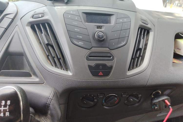 Used Ford Transit  Audio And AC Panel