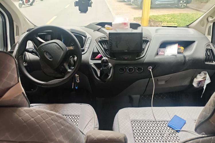 Used Ford Transit 2020 2.0T Diesel Multi-Function Commercial Vehicle Mid-Chassis Low-Roof Design with Dual Rear Doors Meeting China VI Emission Standards Center Console