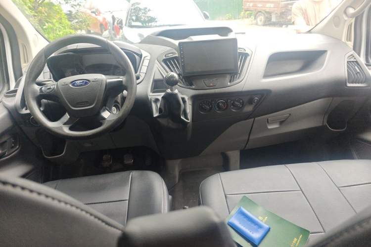 Used Ford Transit 2020 2.0T Diesel Multi-Function Commercial Vehicle Mid-Chassis Low-Roof Design with Dual Rear Doors Meeting China VI Emission Standards Center Console