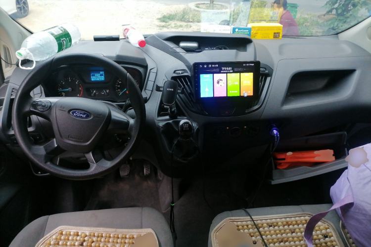 Used Ford Transit 2020 2.0T Diesel Multi-Function Commercial Vehicle Mid-Chassis Low-Roof Design with Dual Rear Doors Meeting China VI Emission Standards Center Console