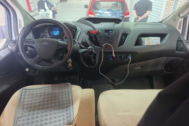 Used Ford Transit 2020 2.0T Gasoline Multi-Function Commercial Vehicle Mid-Drive Low-Roof Design with Dual Rear Doors Meeting China VI Emission Standards Center Console