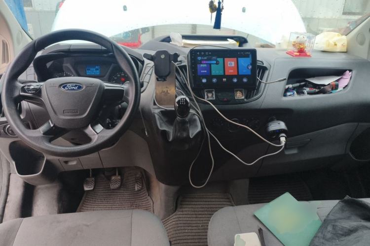 Used Ford Transit 2020 2.0T Diesel Multi-Function Commercial Vehicle Mid-Chassis Low-Roof Design with Dual Rear Doors Meeting China VI Emission Standards Center Console