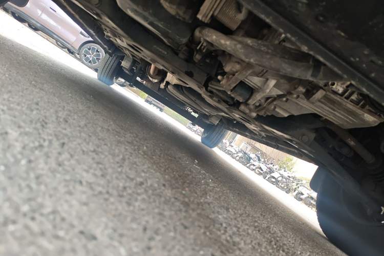 Used Ford Transit 2020 2.0T Diesel Multi-Function Commercial Vehicle Mid-Chassis Low-Roof Design with Dual Rear Doors Meeting China VI Emission Standards Chassis Front