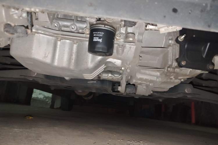 Used Ford Transit 2020 2.0T Gasoline Automatic Multi-Function Commercial Vehicle Mid-Drive Low-Roof Lift-Up Tailgate China V Standard Chassis Front