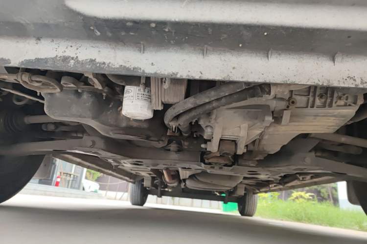 Used Ford Transit 2020 2.0T Diesel Multi-Function Commercial Vehicle Mid-Chassis Low-Roof Design with Dual Rear Doors Emission Standard China V Chassis Front