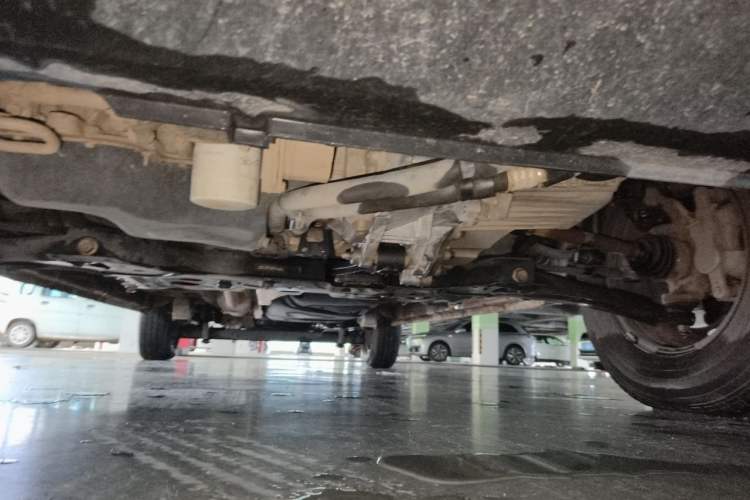 Used Ford Transit 2020 2.0T Diesel Multi-Function Commercial Vehicle Mid-Chassis Low-Roof Design with Dual Rear Doors Meeting China VI Emission Standards Chassis Front
