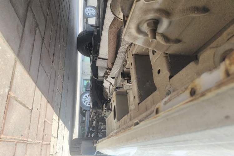 Used Ford Transit 2020 2.0T Diesel Multi-Function Commercial Vehicle Mid-Chassis Low-Roof Design with Dual Rear Doors Emission Standard China V Chassis Rear Right