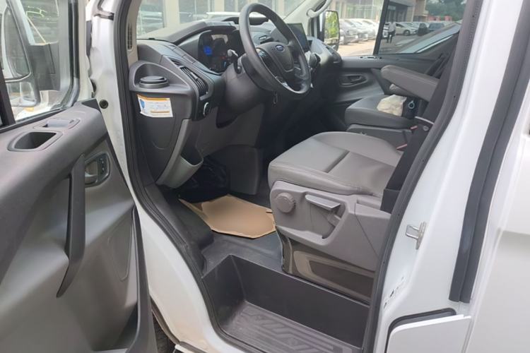 Used Ford Transit 2020 2.0T Diesel Multi-Function Commercial Vehicle Mid-Chassis Low-Roof Design with Dual Rear Doors Meeting China VI Emission Standards Driver Seat