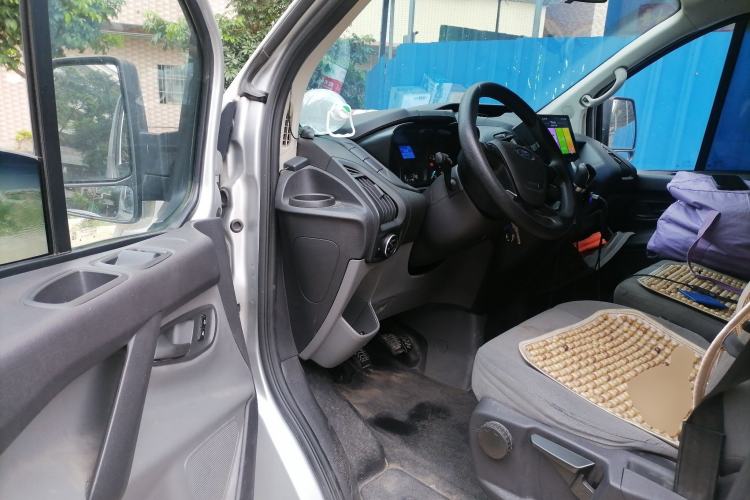 Used Ford Transit 2020 2.0T Diesel Multi-Function Commercial Vehicle Mid-Chassis Low-Roof Design with Dual Rear Doors Meeting China VI Emission Standards Driver Seat