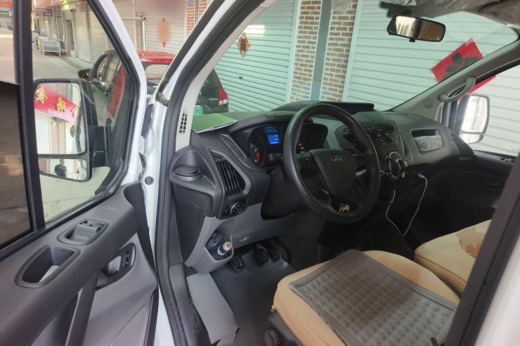 Used Ford Transit 2020 2.0T Gasoline Multi-Function Commercial Vehicle Mid-Drive Low-Roof Design with Dual Rear Doors Meeting China VI Emission Standards Driver Seat