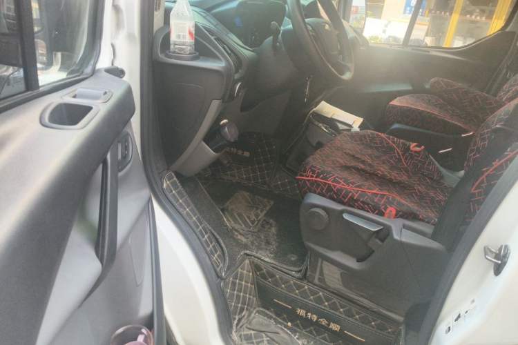 Used Ford Transit 2020 2.0T Diesel Multi-Function Commercial Vehicle Mid-Chassis Low-Roof Design with Dual Rear Doors Meeting China VI Emission Standards Driver Seat