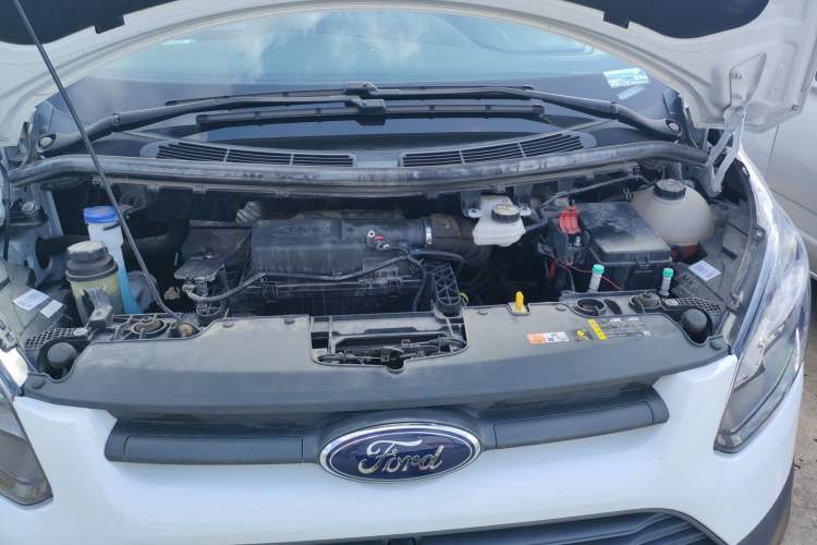 Used Ford Transit 2020 2.0T Diesel Multi-Function Commercial Vehicle Mid-Chassis Low-Roof Design with Dual Rear Doors Meeting China VI Emission Standards Engine Bay