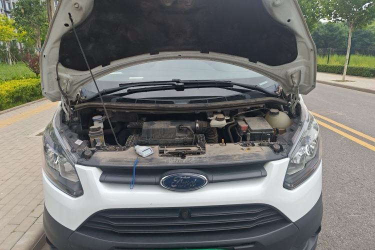 Used Ford Transit  Engine Bay