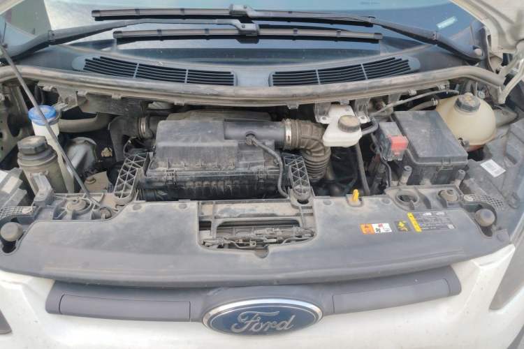 Used Ford Transit 2020 2.0T Gasoline Automatic Multi-Function Commercial Vehicle Mid-axle Low-roof Design with Dual Rear Doors Meeting China VI Emission Standards Engine Bay