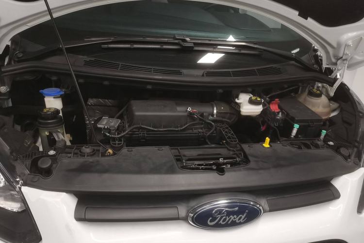 Used Ford Transit 2020 2.0T Diesel Multi-Function Commercial Vehicle Mid-Chassis Low-Roof Design with Dual Rear Doors Meeting China VI Emission Standards Engine Bay