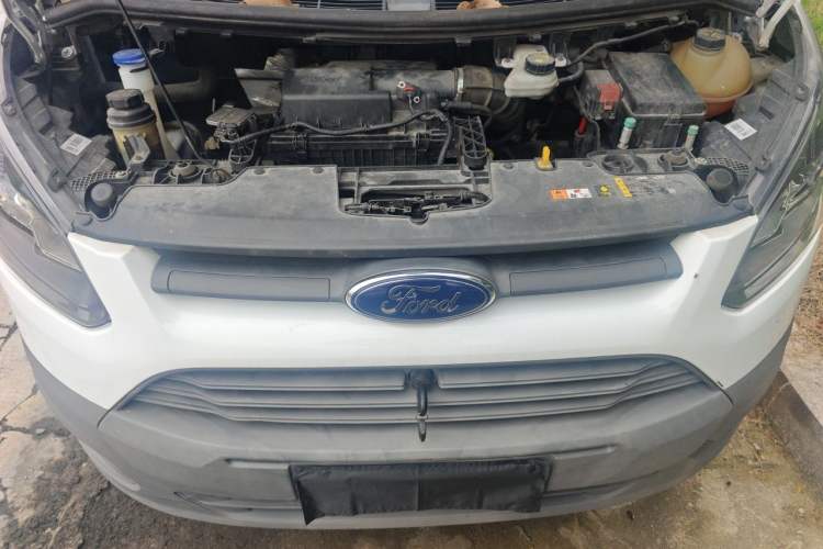 Used Ford Transit 2020 2.0T Diesel Multi-Function Commercial Vehicle Mid-Chassis Low-Roof Design with Dual Rear Doors Meeting China VI Emission Standards Engine Bay