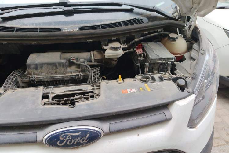 Used Ford Transit  Engine Bay Left