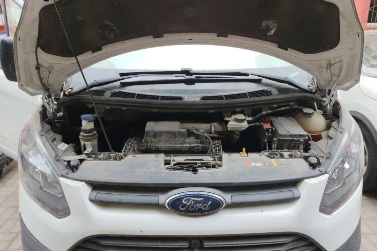 Used Ford Transit  Engine Bay