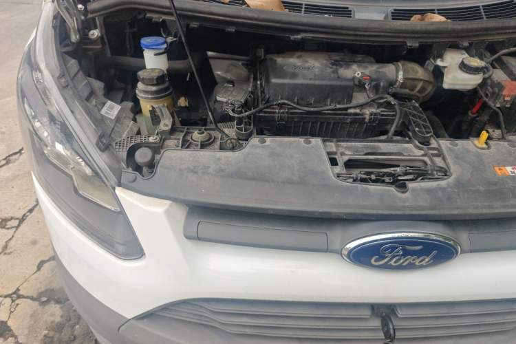 Used Ford Transit 2020 2.0T Diesel Multi-Function Commercial Vehicle Mid-Chassis Low-Roof Design with Dual Rear Doors Meeting China VI Emission Standards Engine Bay Right