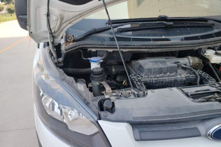 Used Ford Transit 2020 2.0T Gasoline Automatic Multi-Function Commercial Vehicle Mid-Drive Low-Roof Design with Dual Rear Doors Emission Standard China V Engine Bay Right