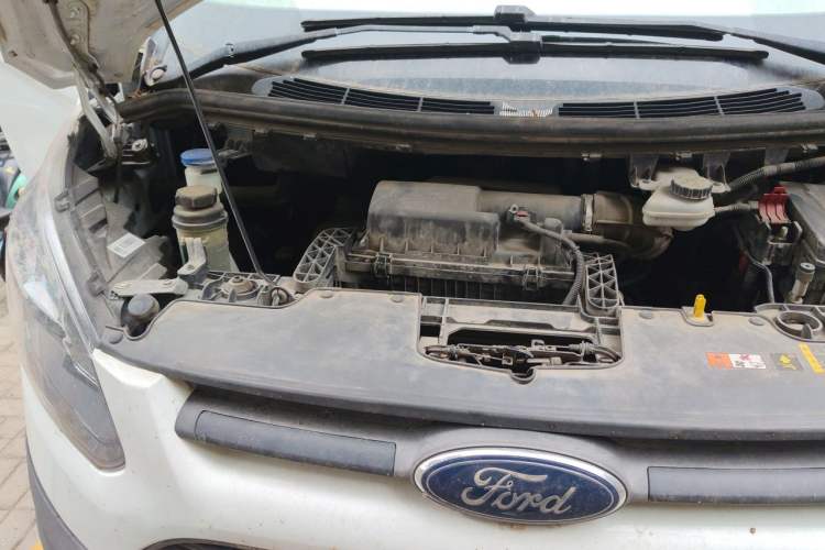 Used Ford Transit  Engine Bay Right