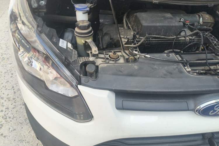 Used Ford Transit 2020 2.0T Diesel Multi-Function Commercial Vehicle Mid-Chassis Low-Roof Design with Dual Rear Doors Meeting China VI Emission Standards Engine Bay Right